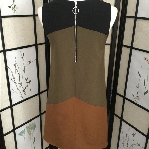 T H M L Color Block Dress - Picture 6 of 9
